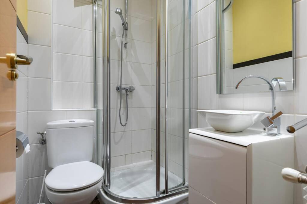 Homeabout La Latina Apartment Madrid Bagian luar foto